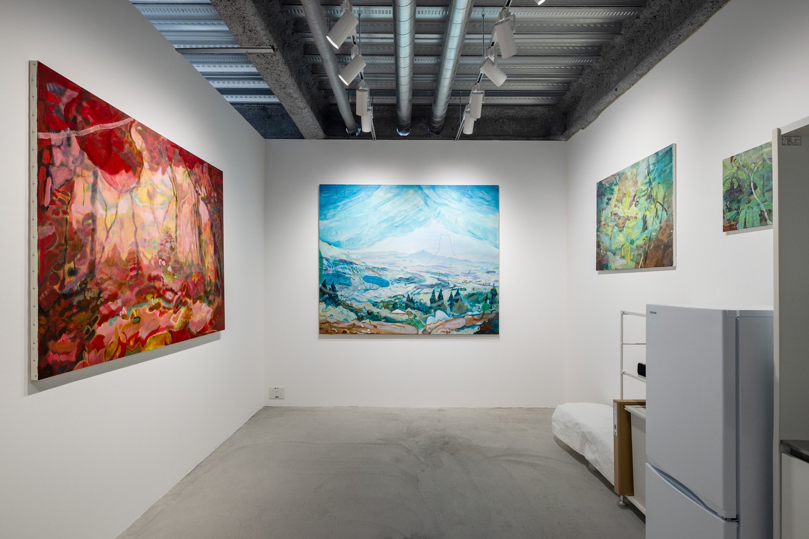 Installation view 7 of Yuka Kashihara’s work in Pile of Signs, Tomio Koyama Gallery, Maebashi, 2024.