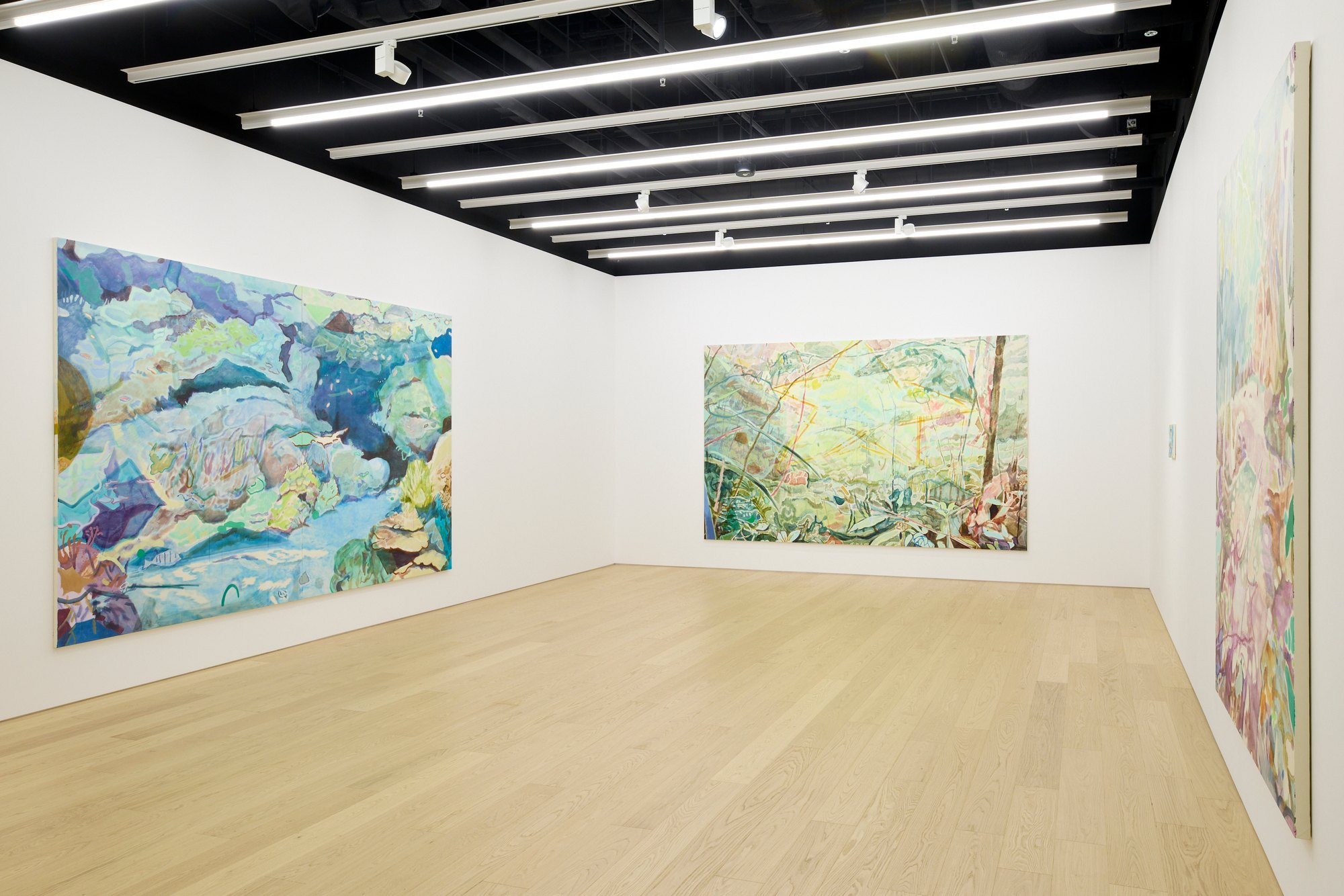 Installation view 1 of Yuka Kashihara’s work in Changing in the Light, Tomio Koyama Gallery, Kyobashi, 2025.