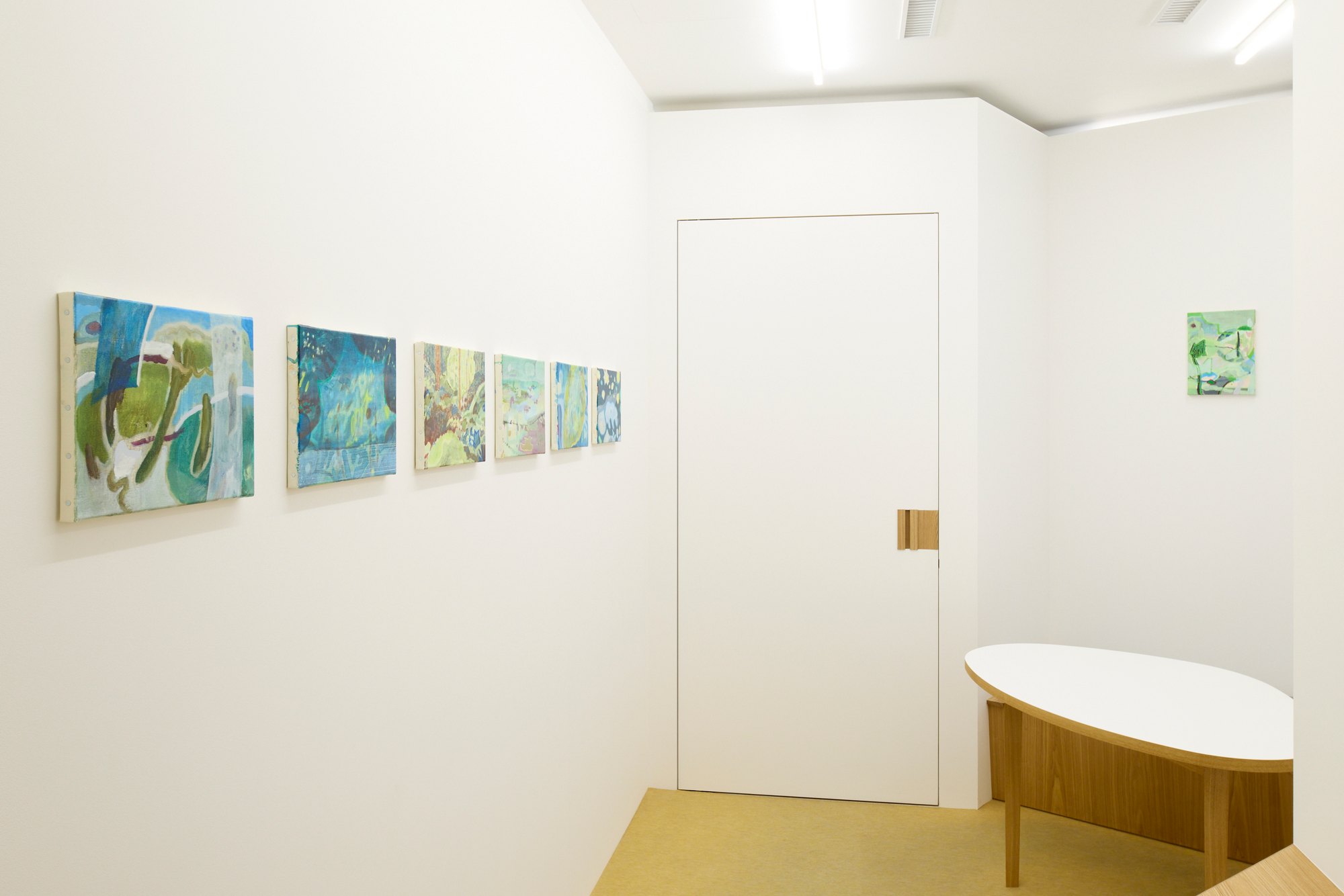 Installation view 9 of Yuka Kashihara’s work in Changing in the Light, Tomio Koyama Gallery, Kyobashi, 2025.